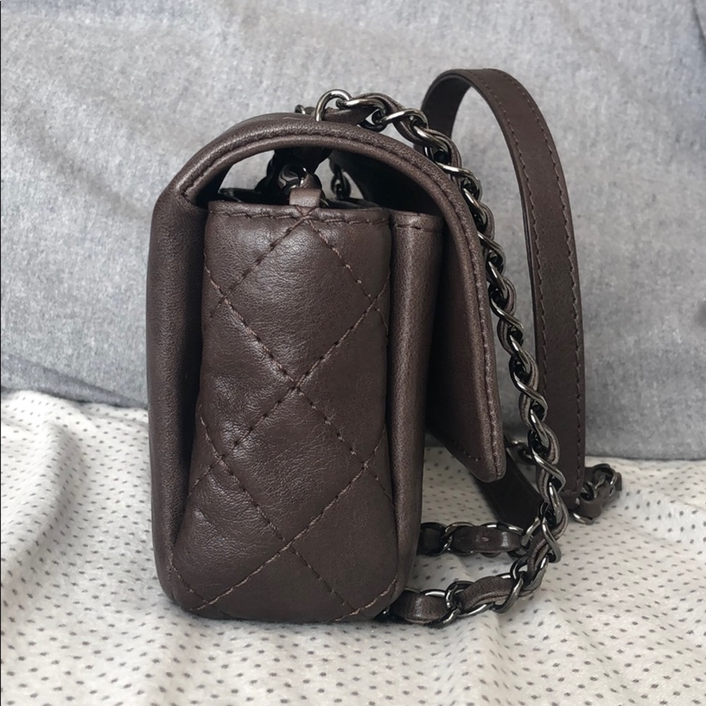 Authentic Chanel flap bag - Picture 3 of 8